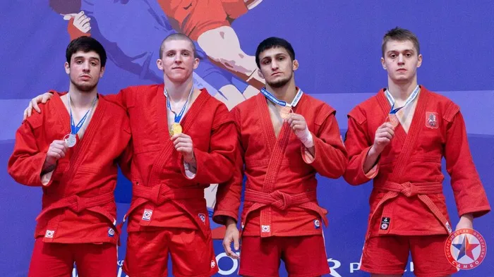 прошло Первенство России по самбо среди юниоров и юниорок 18-20 лет