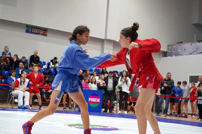 Краевые соревнования по самбо, посвященные Всероссийскому дню самбо среди юношей и девушек 2010-2012г.р.